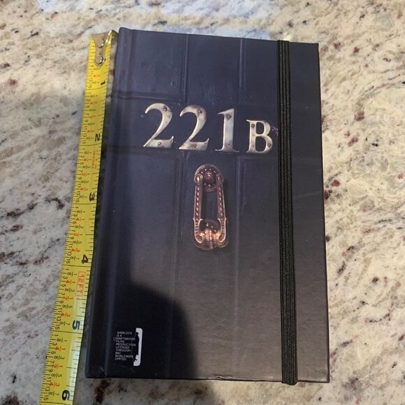 Notebook Sherlock 221b Door Journal with Elastic Closure - Picture 4 of 5